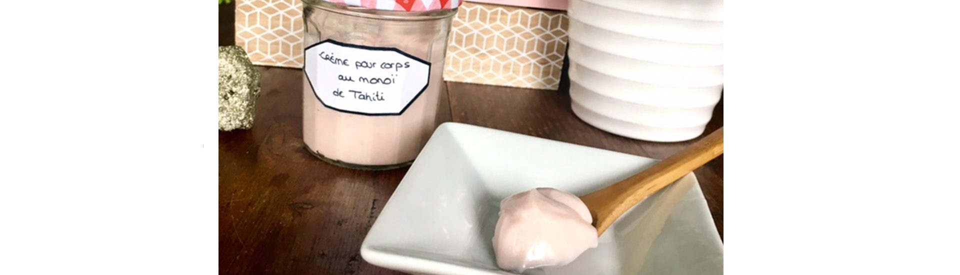 bandeau crème pour le corps monoï